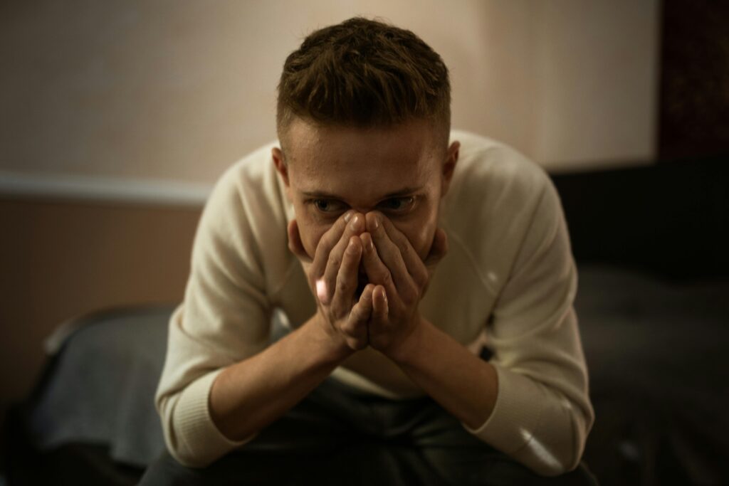 Accueil Homme très stressé, se sentant débordé