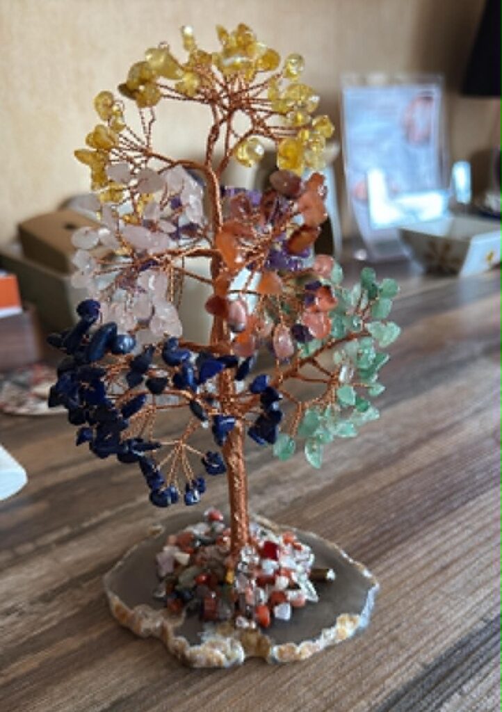 Arbre de vie en pierres naturelles en vente à la boutique de lithothérapie Magnétis'Dom